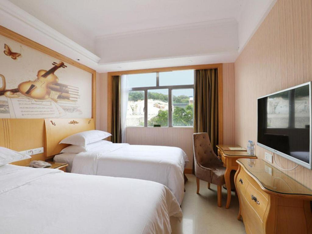 Vienna Classic Hotel Guangdong Yangxi Moon Bay Kültér fotó