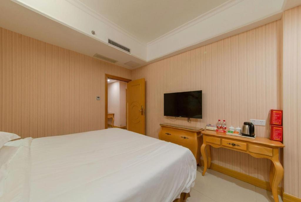 Vienna Classic Hotel Guangdong Yangxi Moon Bay Kültér fotó