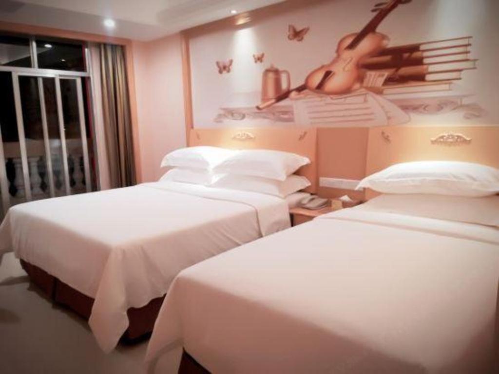 Vienna Classic Hotel Guangdong Yangxi Moon Bay Kültér fotó