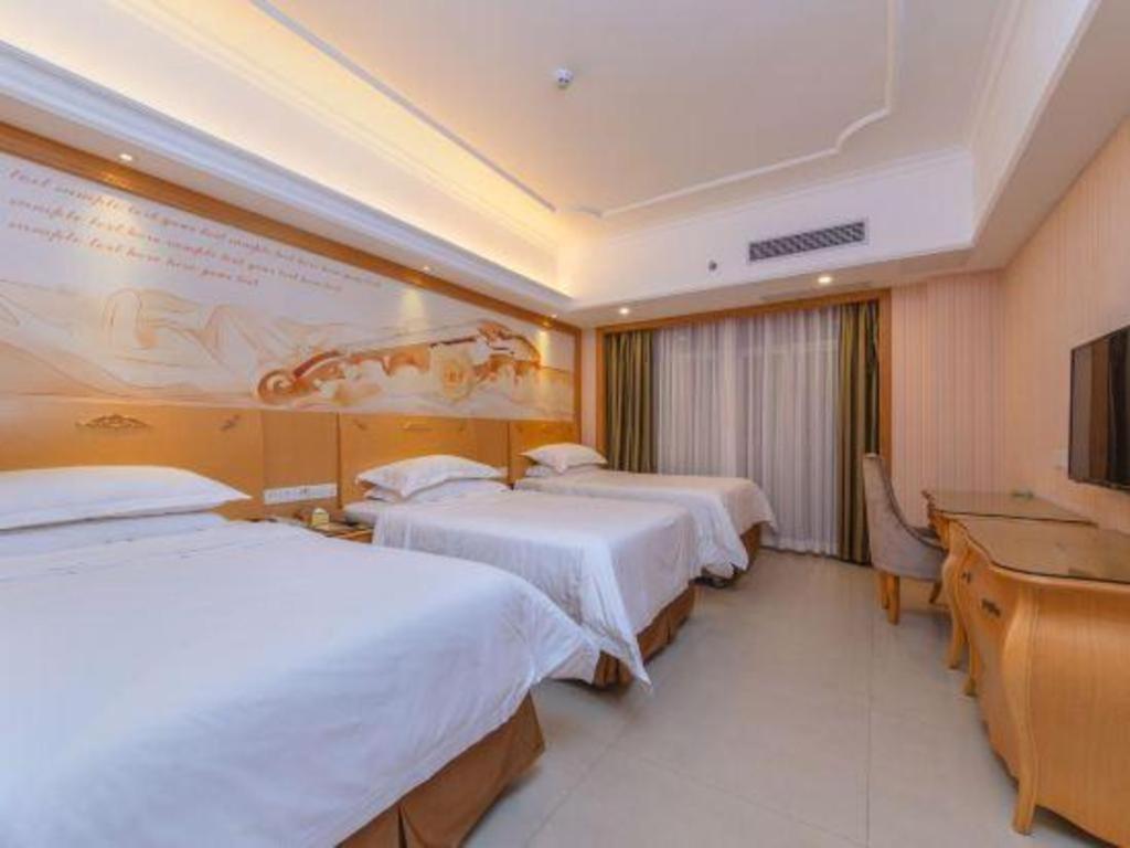 Vienna Classic Hotel Guangdong Yangxi Moon Bay Kültér fotó